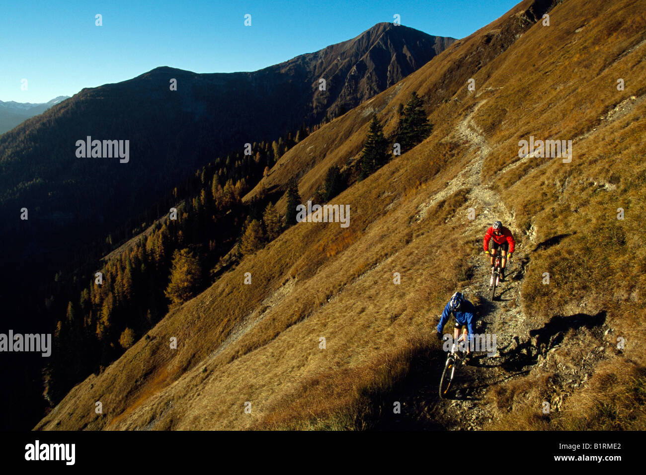 Mountain biker, Serfaus, Tyrol, Autriche Banque D'Images