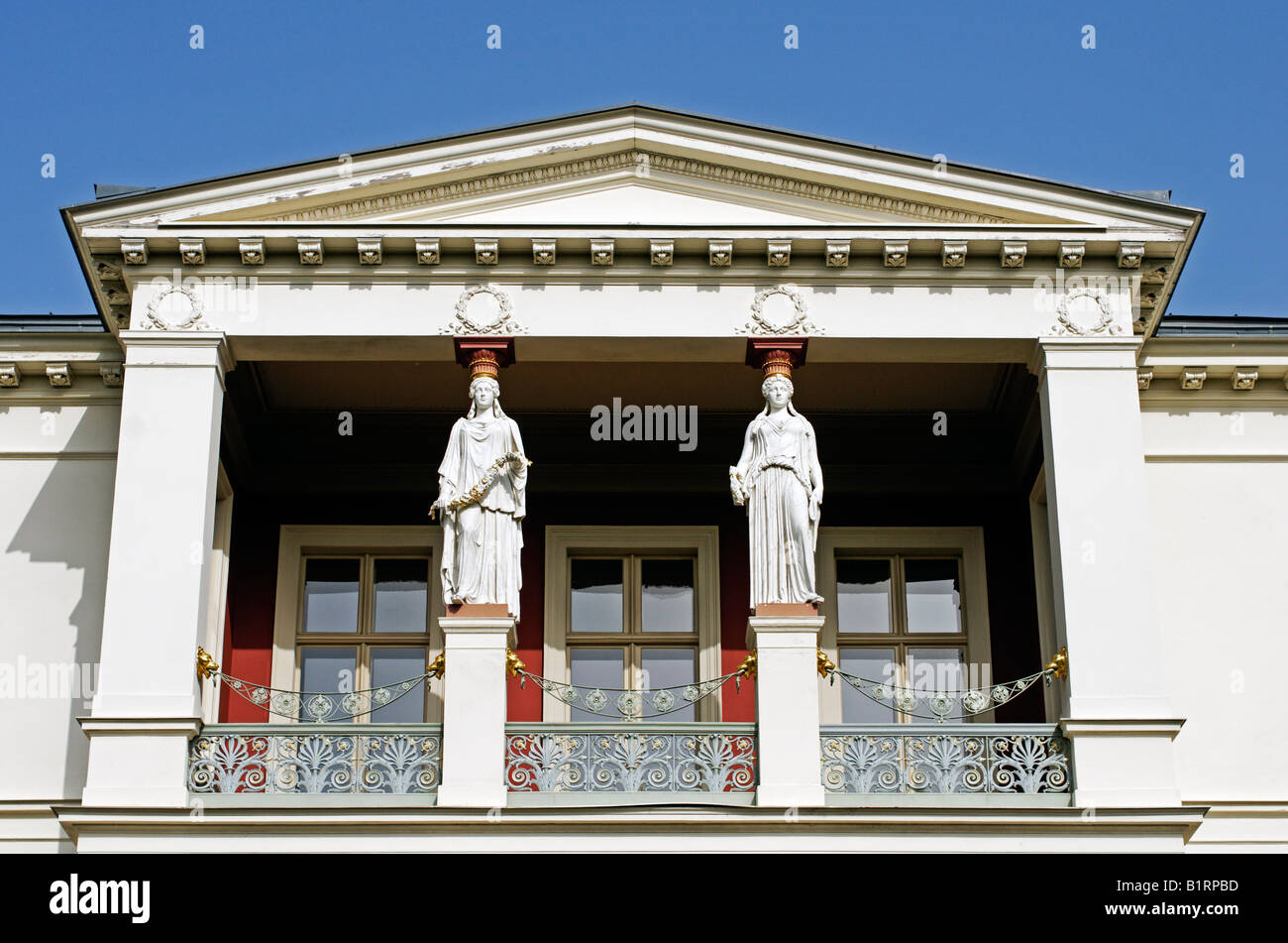 Balcon d'une maison de maître, Potsdam, Brandebourg, Allemagne, Europe Banque D'Images