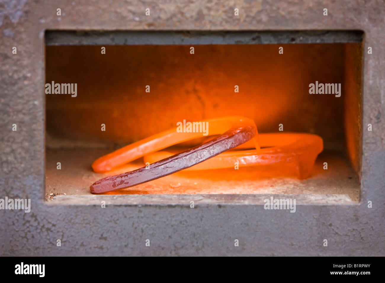 Red Hot de fers dans une cuisinière, Tyrol du Nord, l'Autriche, Europe Banque D'Images