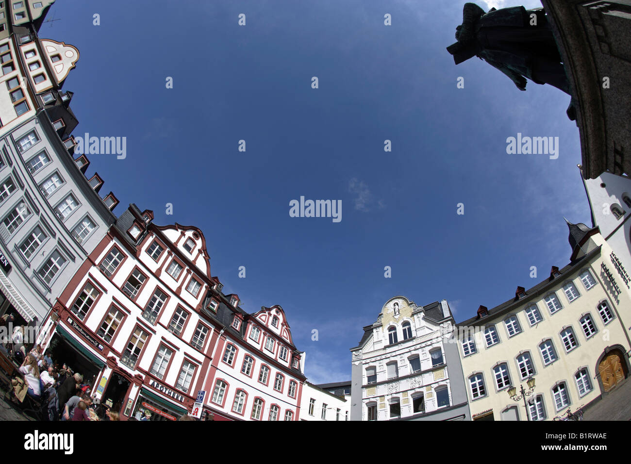Jesuitenplatz Square dans le centre historique de Coblence, Rhénanie-Palatinat, Allemagne, Europe Banque D'Images