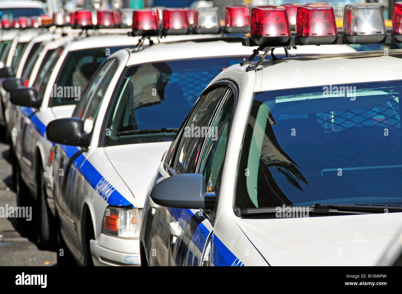 Des voitures de patrouille du Service de police de New York, Ford Crown Victoria, Manhattan, New York City, USA Banque D'Images