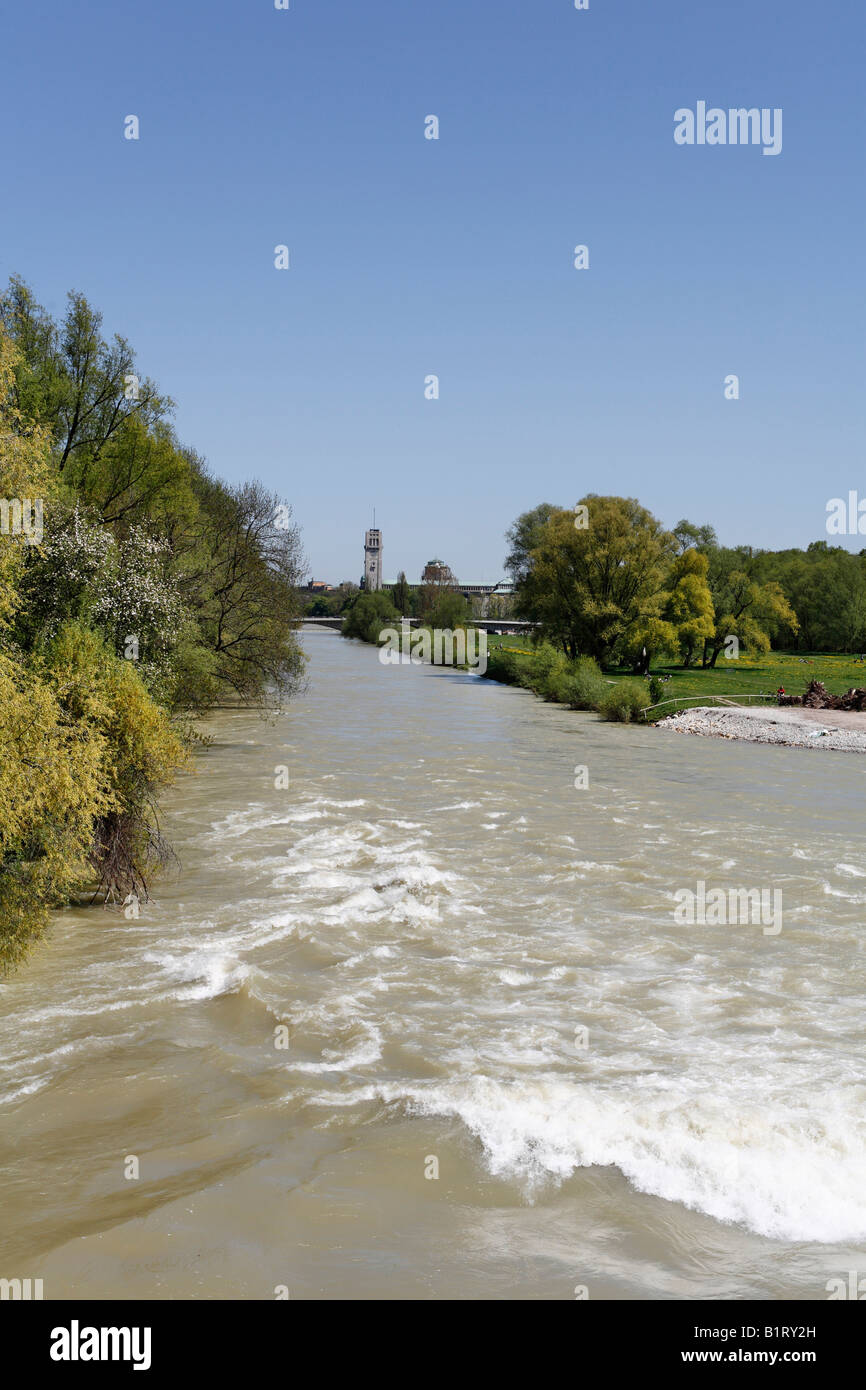 La rivière Isar et le Deutsches Museum, Musée Allemand, vu du pont Wittelbacher, Munich, Bavaria, Germany, Europe Banque D'Images