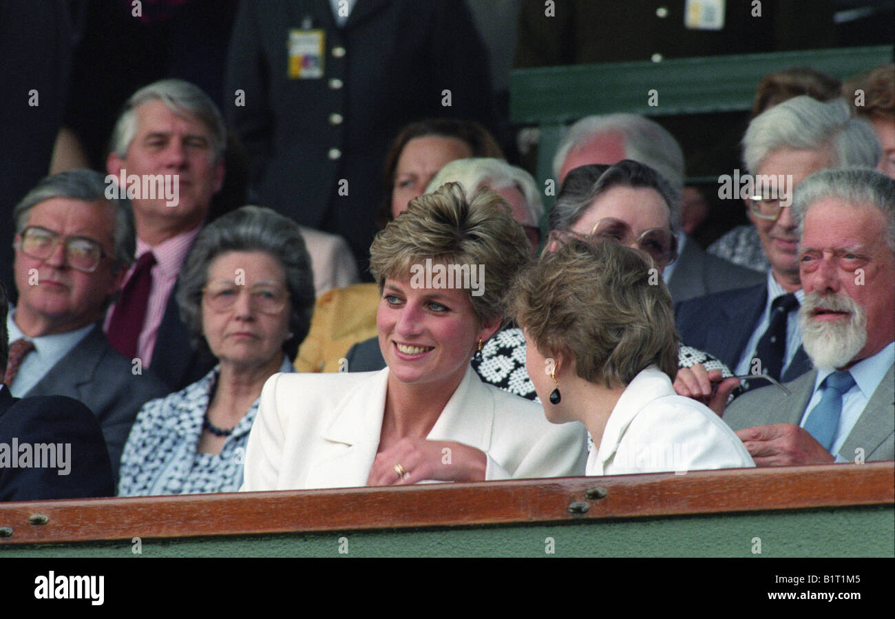 Wimbledon 1991 Regarder la princesse Diana Andre Agassi Banque D'Images
