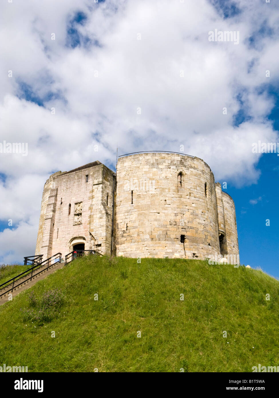 Cliffords Tower, York Castle, York, England, UK Banque D'Images