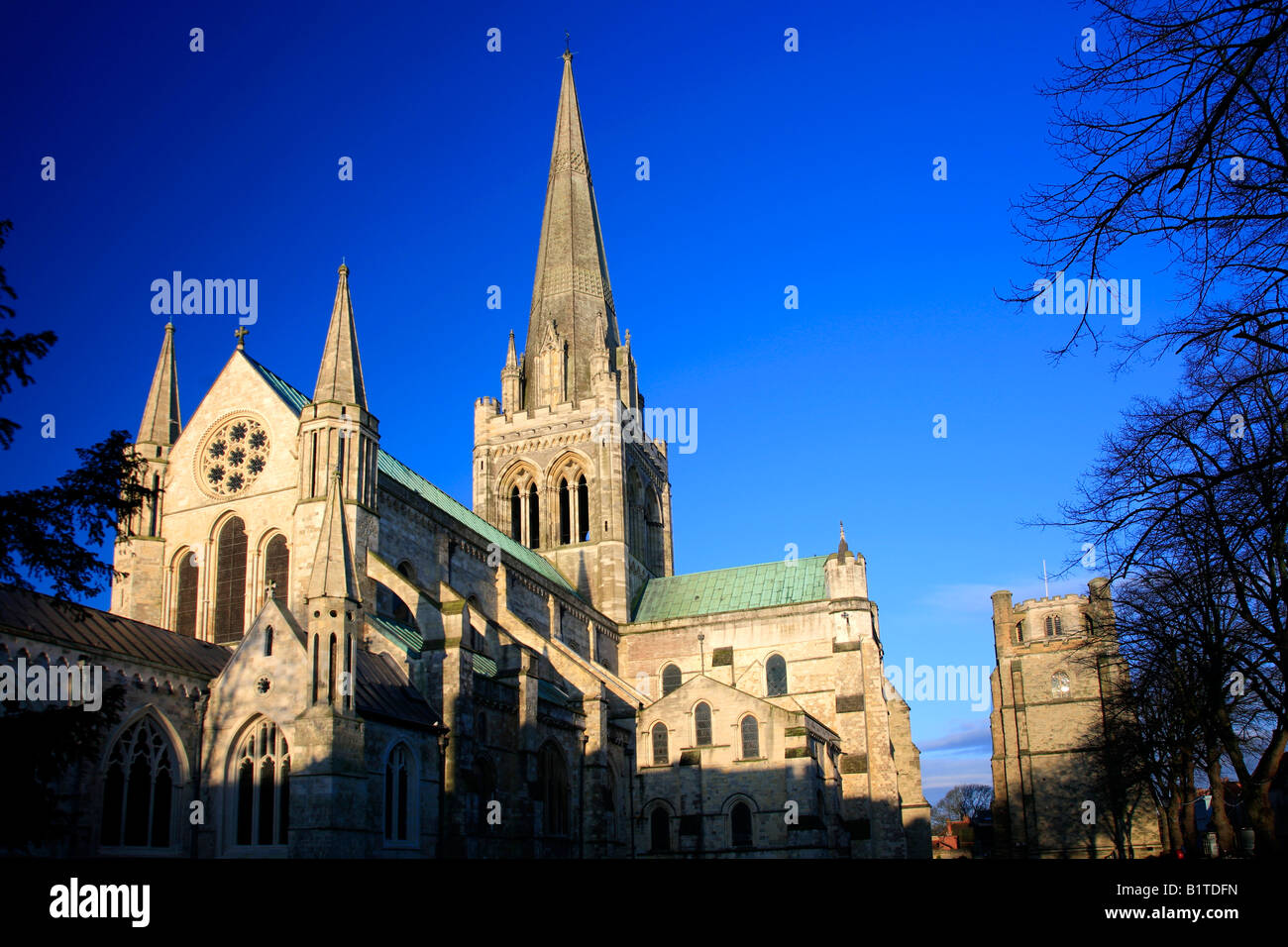 Les élévations nord et est la Cathédrale de Chichester Chichester City West Sussex England Angleterre UK Banque D'Images