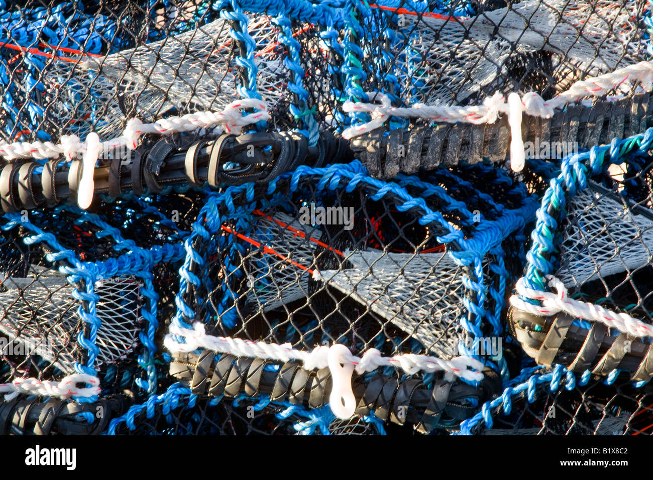 Nouvelle pêche à la nasse, empilées ou casier à homard lobster pot, un piège  que les homards pièges ou d'écrevisses, de Lindisfarne, Holy Island,  Northumberland, Angleterre Photo Stock - Alamy