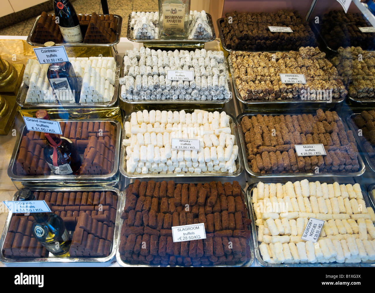 Afficher la fenêtre de chocolats belges, Bruges, Belgique Banque D'Images