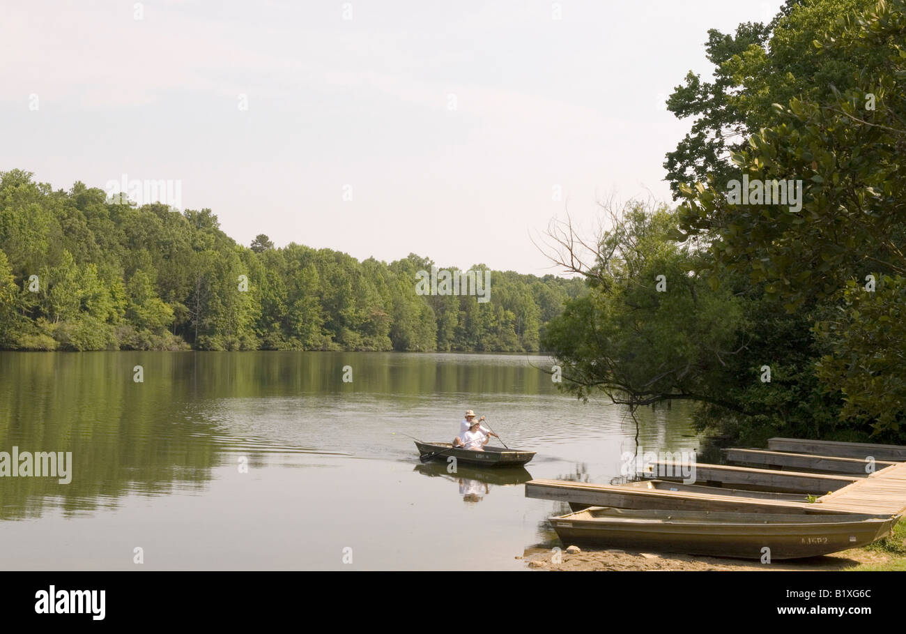 Les plaisanciers sur le lac à Andrew Jackson State Park Lancaster en Caroline du Sud USA Banque D'Images