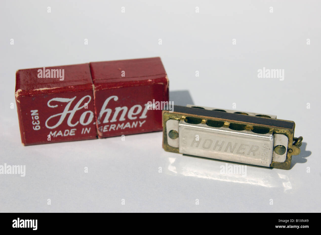 Un harmonica Hohner classique Banque D'Images