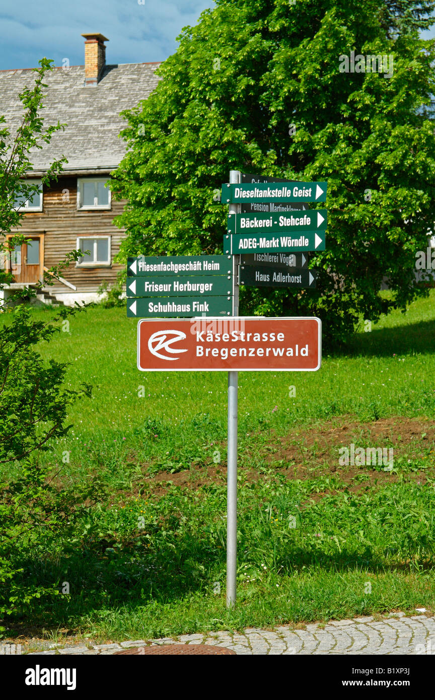 La route du fromage (Kasestrasse) signe, Sulzberg village, district de Bregenzerwald, Vorarlberg, Autriche Région. Banque D'Images
