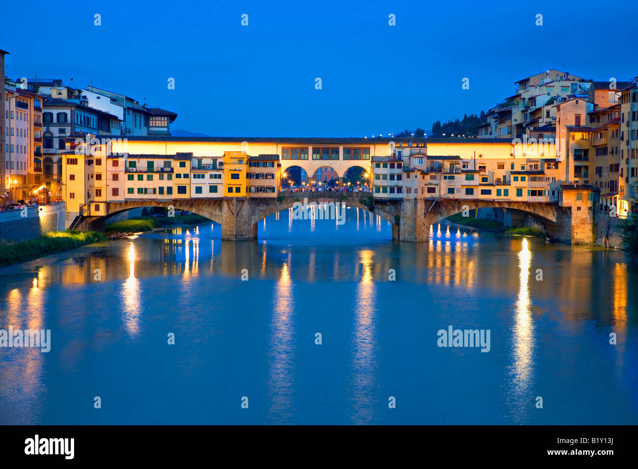 Le Ponte Vecchio à Florence dans la nuit Banque D'Images