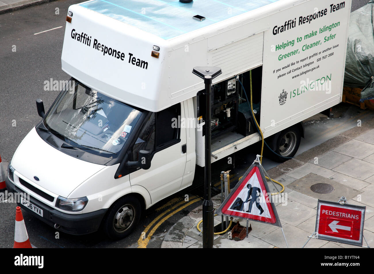 L'équipe d'intervention Graffiti van dans Islington, Londres Banque D'Images