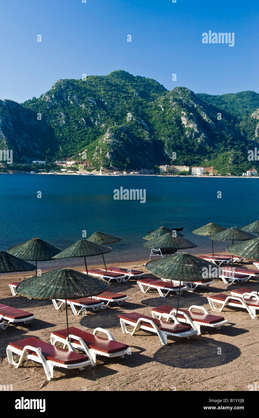 Vue de la plage à Icmeler Marmaris Mugla Turquie Banque D'Images