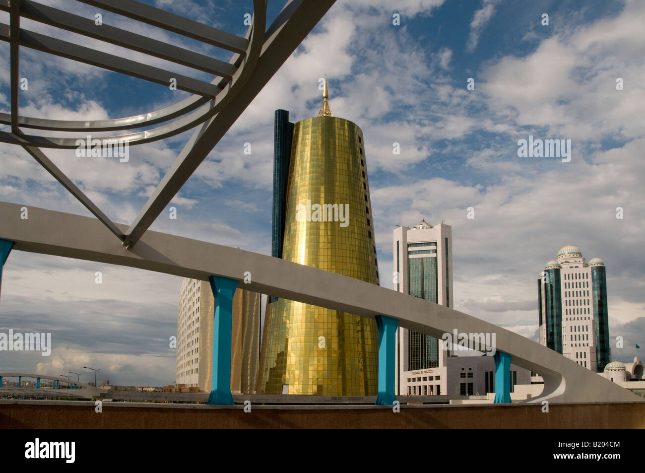 L'architecture moderne en centre de Nur-Sultan ou Nursultan appelé jusqu'à Astana, capitale du Kazakhstan 2019 Mars Banque D'Images