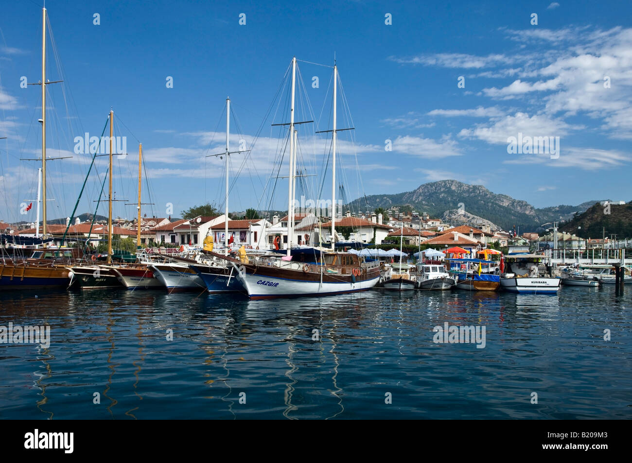 Bateaux amarrés dans le port de Marmaris Mugla Turquie Banque D'Images