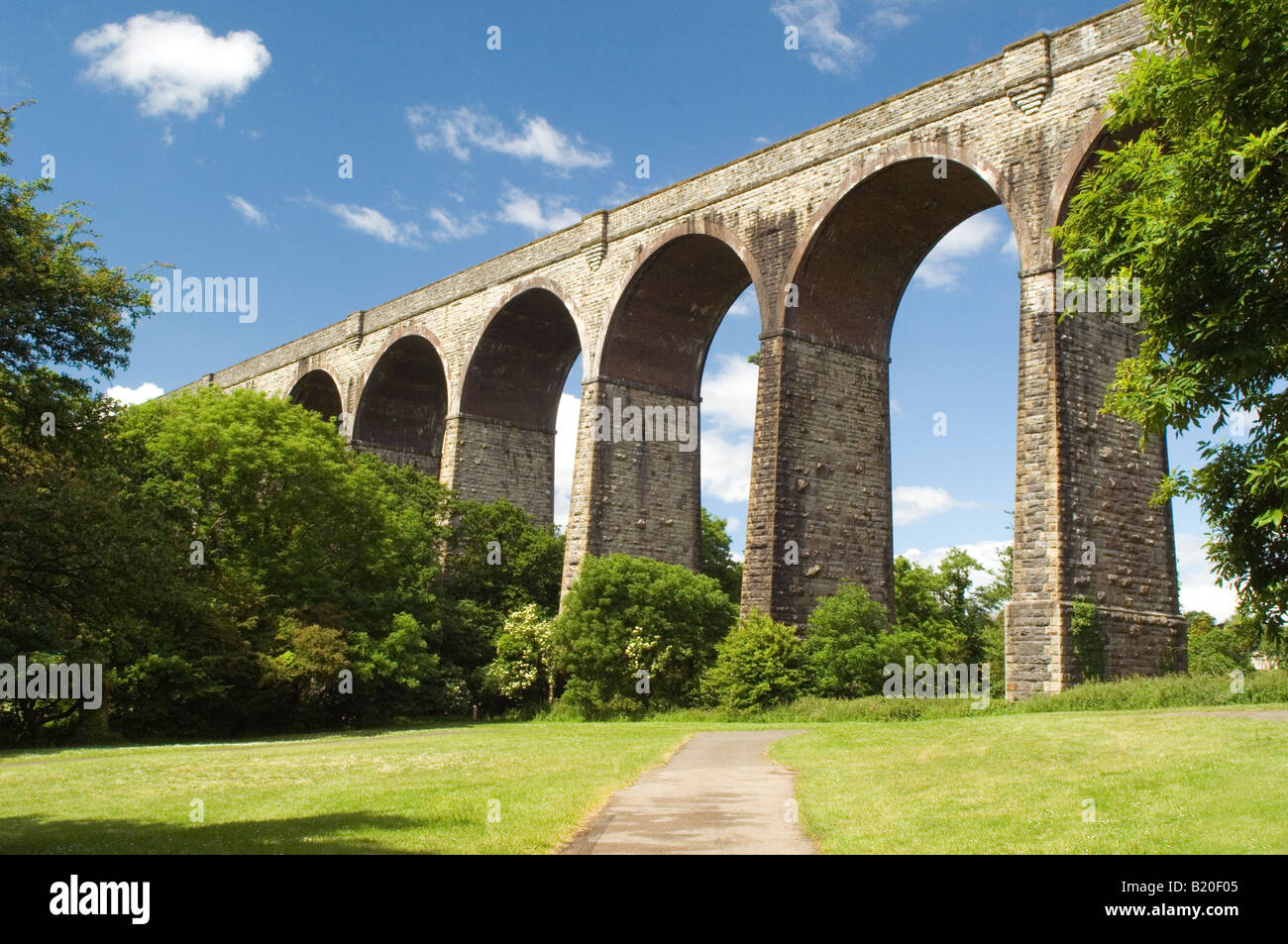 Porthkerry viaduc de chemin de fer dans l'Porthkerry Country Park Vallée de Glamorgan au Pays de Galles du Sud Banque D'Images