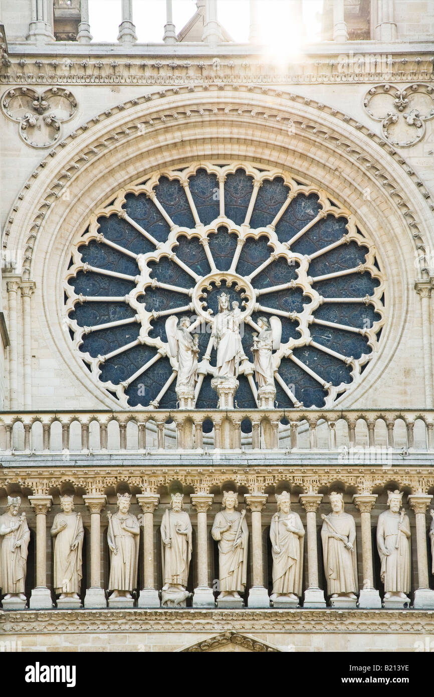 La Cathédrale Notre Dame/façade ouest entrée détail Paris France Europe UE Banque D'Images