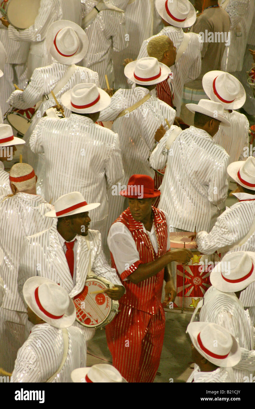 Dans l'orchestre salgueiro Bateria, Carnaval de Rio, Rio de Janeiro 2008 Banque D'Images