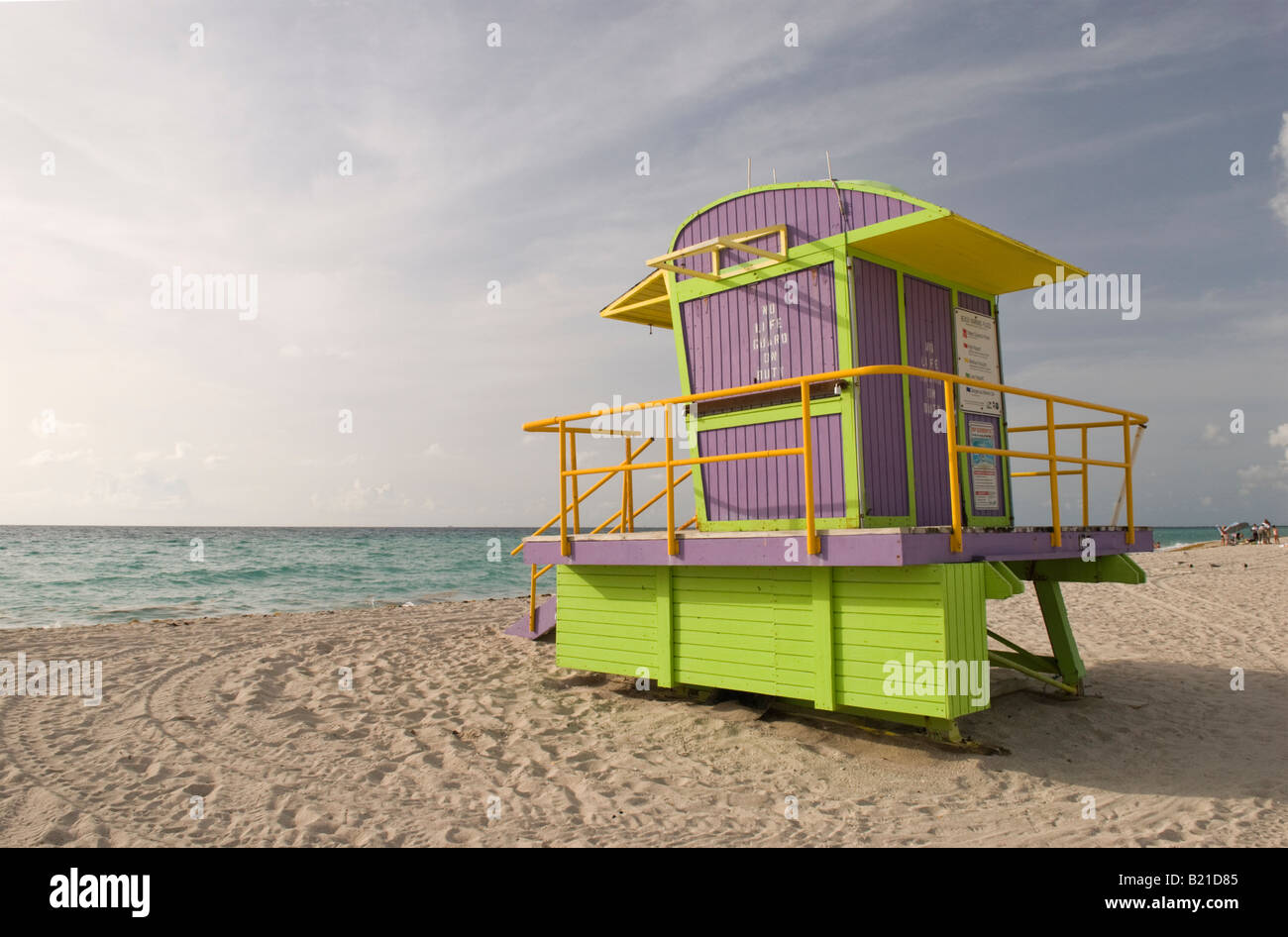Lifeguard Hut colorés à Miami Beach en Floride Banque D'Images Lifeguard Hut colorés à Miami Beach en Floride Banque D'Images
