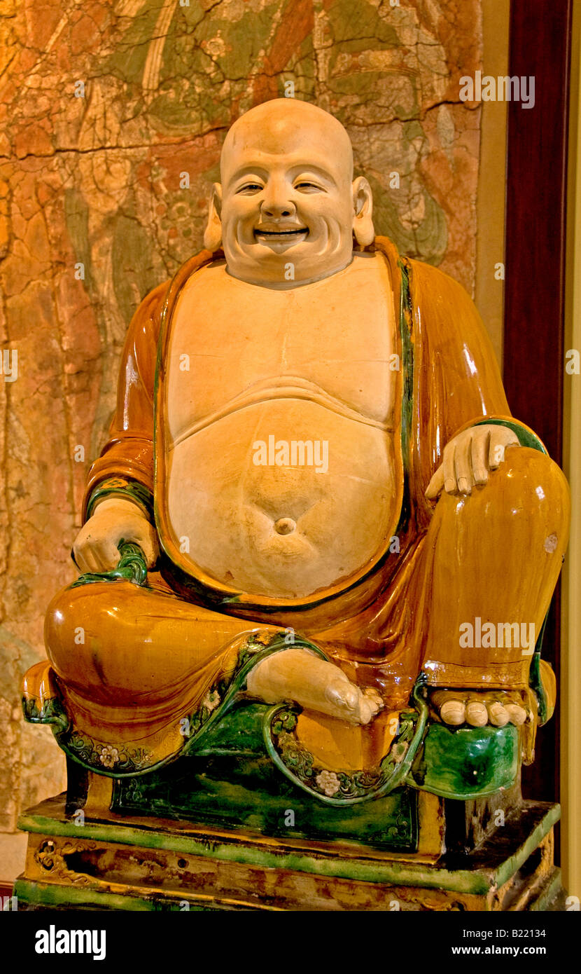 Buddah fat smiling monk incarnation du Bouddha de la dynastie Ming ( provevince Henan ad 1486 Xinian Square ) Chine chinois Banque D'Images