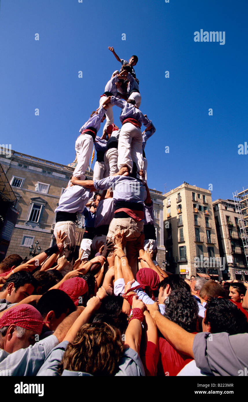 Les Castellers Tower Place St Jaume Festa de la Merce Barcelone Catalogne Espagne Banque D'Images