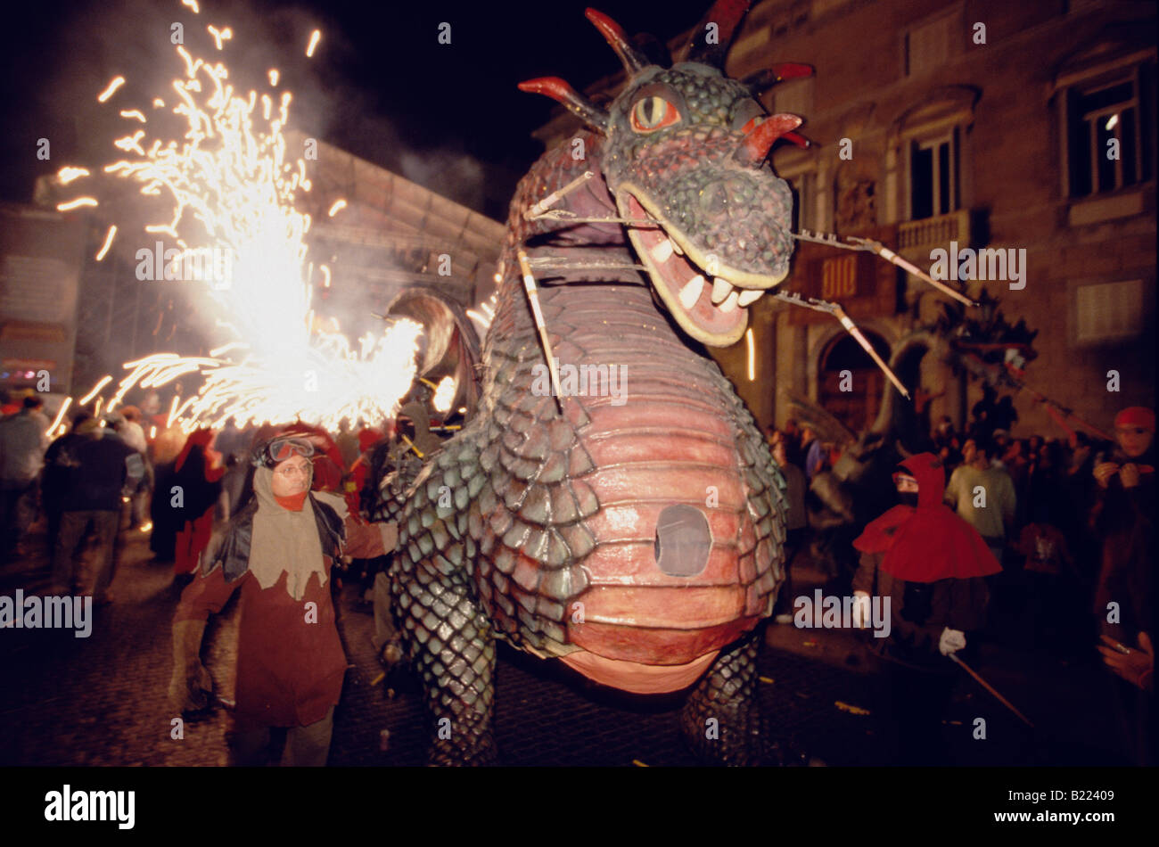 Le Correfoc Drac à Dragon Parade artifice Festa de la Merce Barcelone Catalogne Espagne Banque D'Images