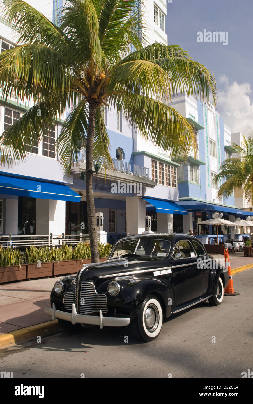 L'hôtel Park Central sur Ocean Drive à South Beach Miami Cet hôtel de style art déco a été conçu par Henry Hohauser en 1937 Banque D'Images L'hôtel Park Central sur Ocean Drive à South Beach Miami Cet hôtel de style art déco a été conçu par Henry Hohauser en 1937 Banque D'Images