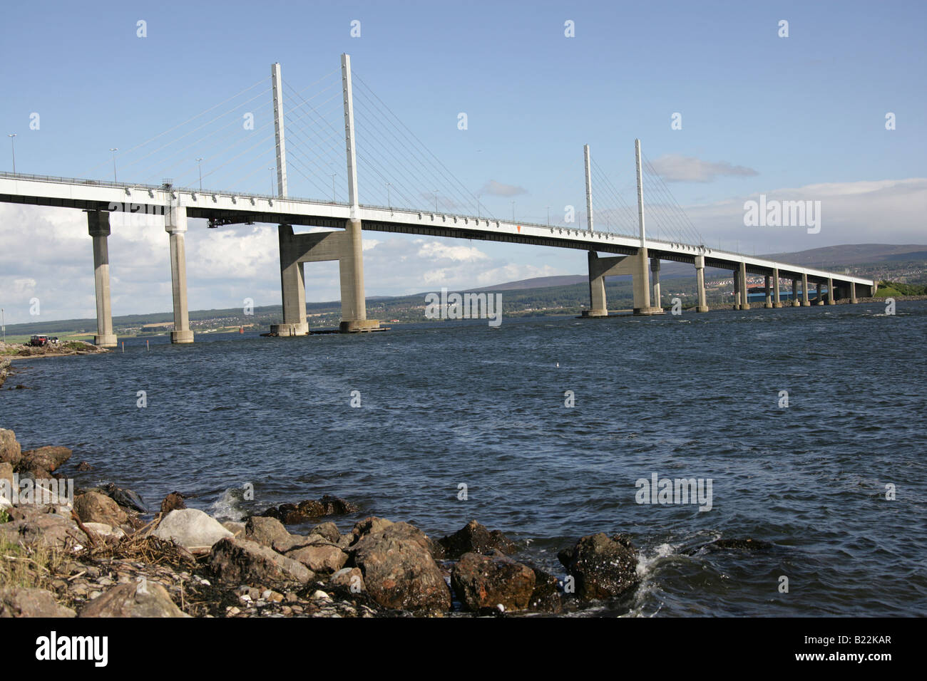 Ville d'Inverness, en Écosse. Le pont Kessock porte la A9 sur la route nationale de l'estuaire de Beauly. Banque D'Images