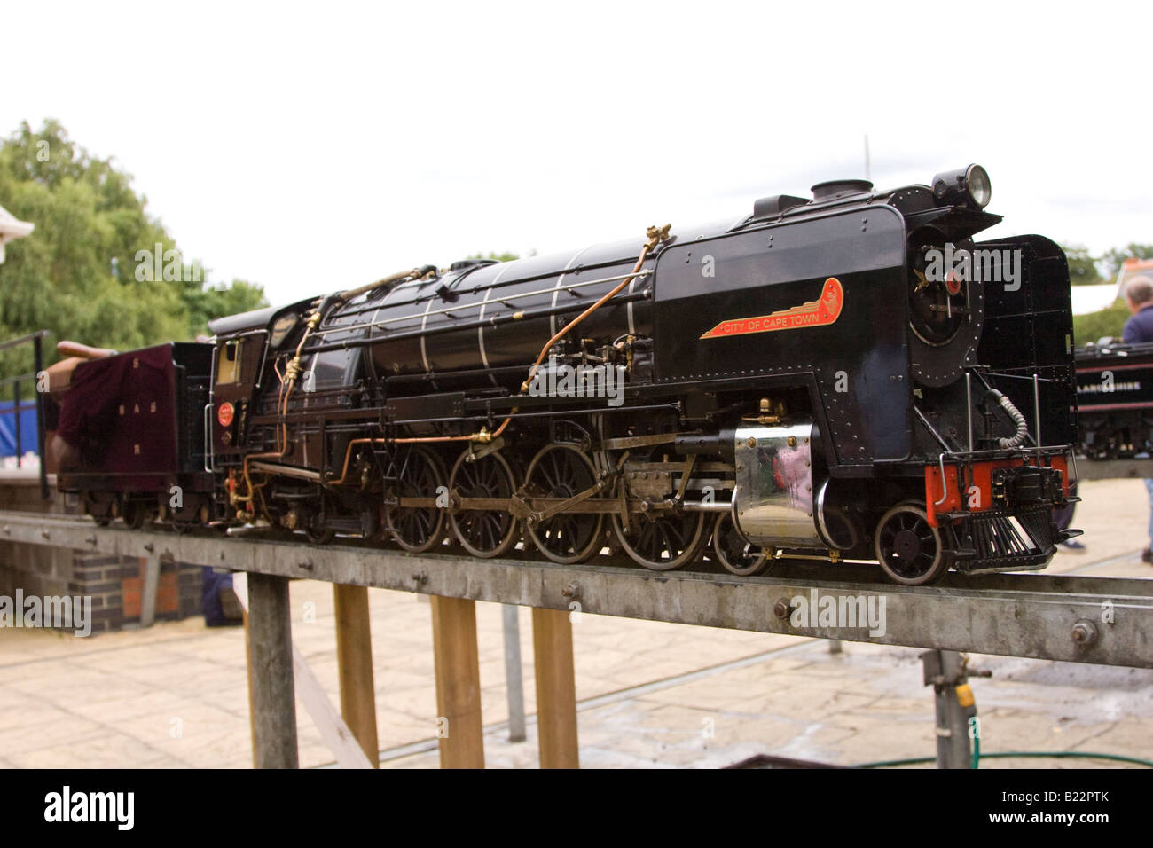 7,25 pouces modèle de jauge de la classe des chemins de fer d'Afrique du Sud de 25 NC locomotive à vapeur Banque D'Images