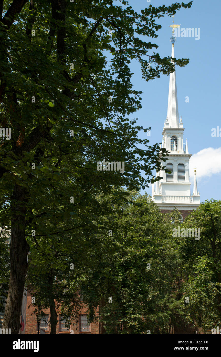 La vieille église du nord vu de Paul Revere park à l'extrémité nord de Boston Massachusetts Banque D'Images