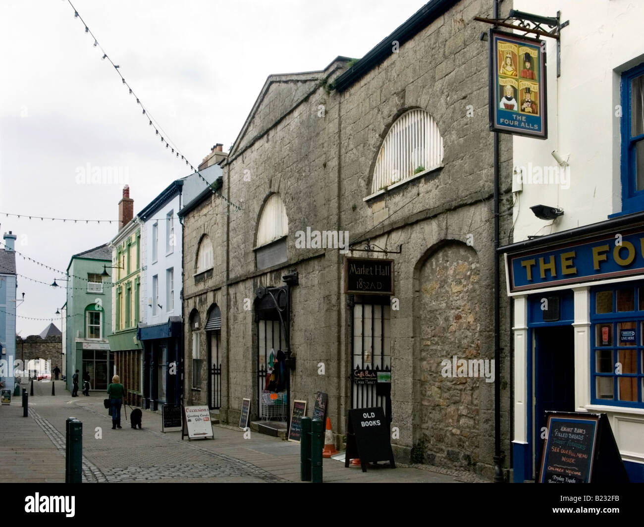L'ancien marché couvert, construit 1832, Stryd Twll yn y Wal (trou dans le Wall Street), Caernarfon (Carnarvon), Gwynedd, Pays de Galles Banque D'Images
