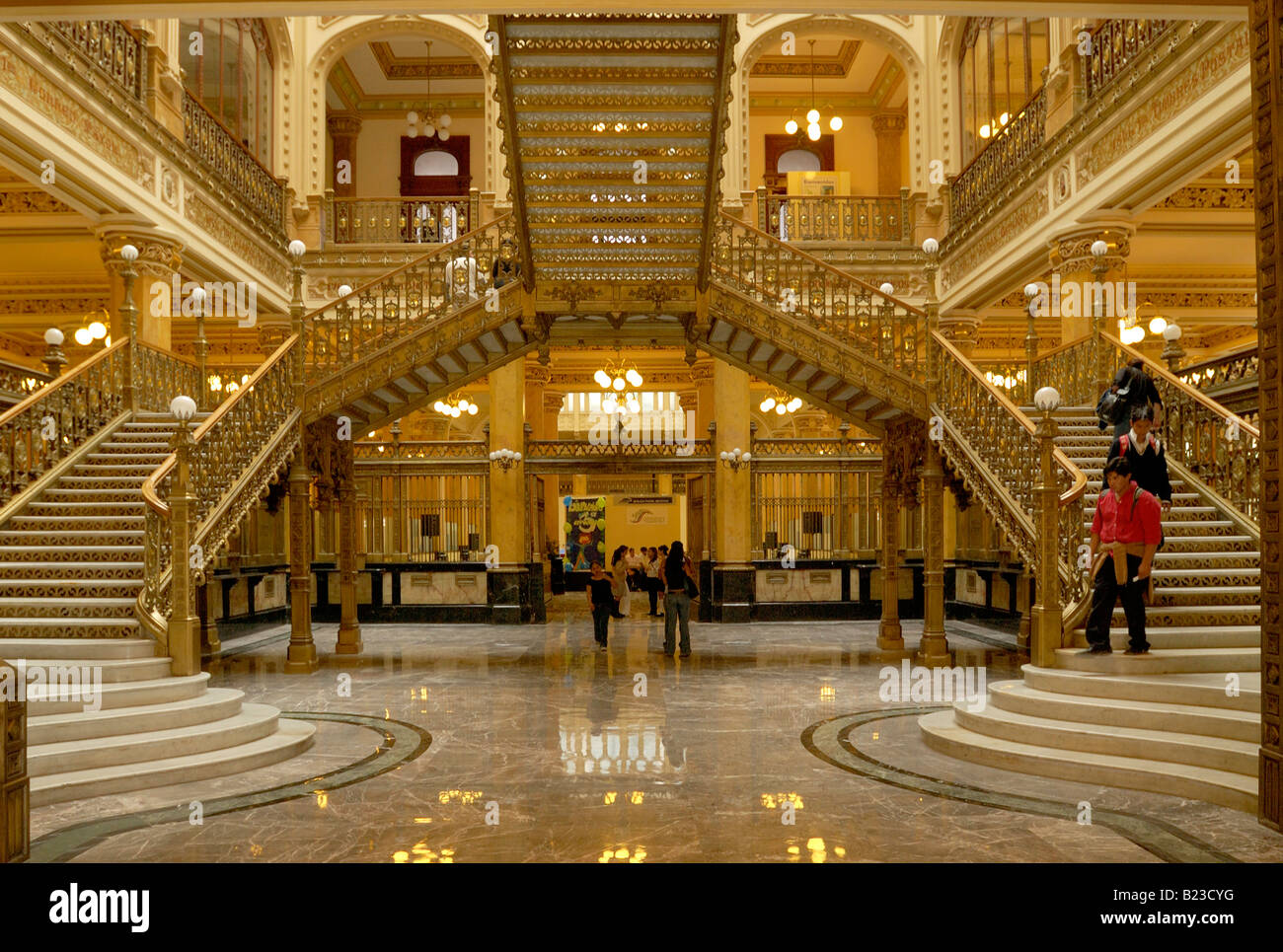 Les intérieurs de bureau de poste Palacio de Correos Mexico Mexique Banque D'Images