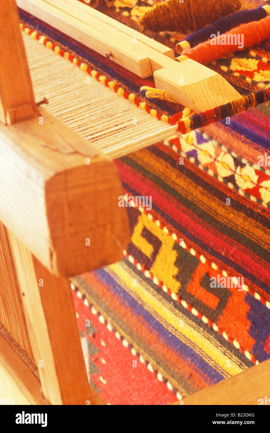 Tapis en laine sont tissés sur métier à tisser un grand magasin de Manuel Montano Sanchez Teotitlan Valle de Oaxaca au Mexique Banque D'Images