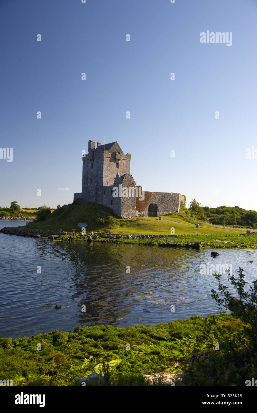 Dunguaire Castle près du village de Kinvara, comté de Galway, Irlande Banque D'Images