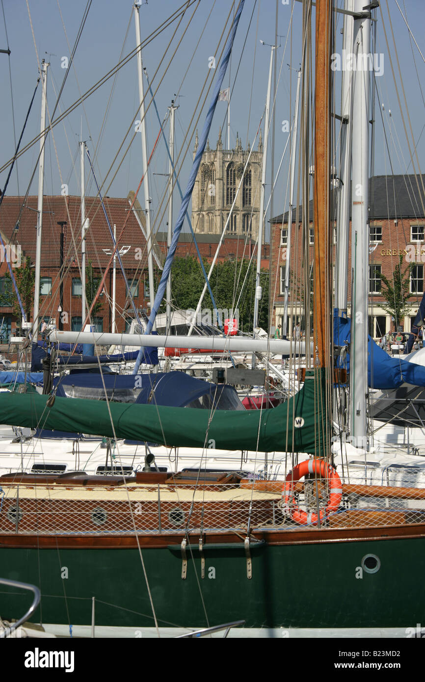Ville de Kingston Upon Hull, Angleterre. Yachts privés et des bateaux amarrés à la marina de Hull. Banque D'Images