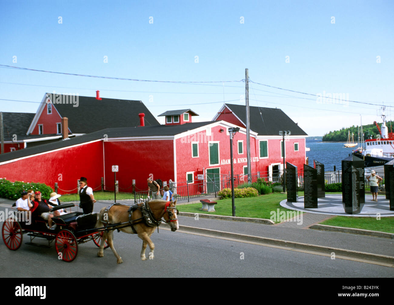Lunenburg, Nouvelle-Écosse, en carriole par waterfront Banque D'Images