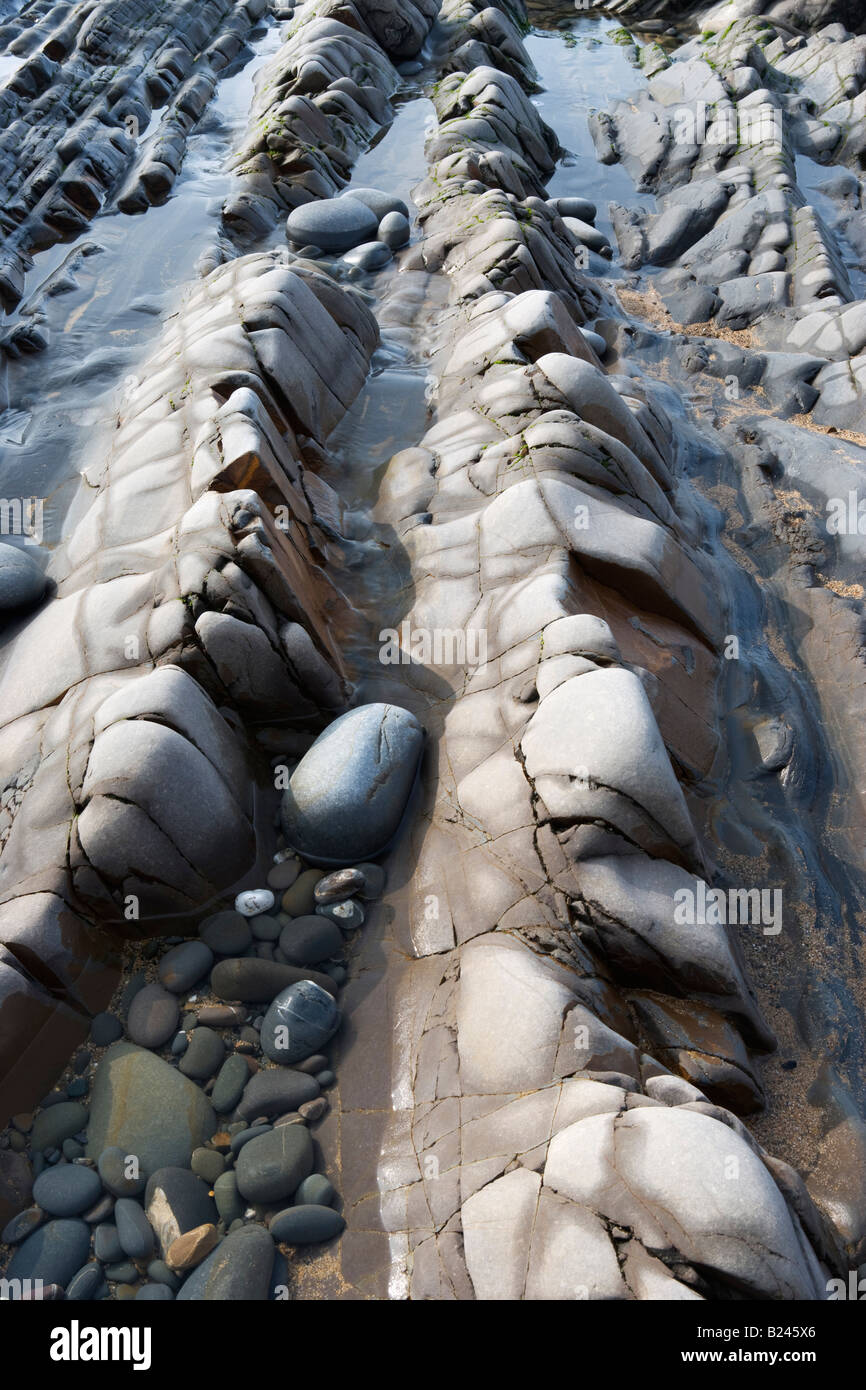 Plage rocheuse, Sandymouth, Cornouailles du Nord Banque D'Images