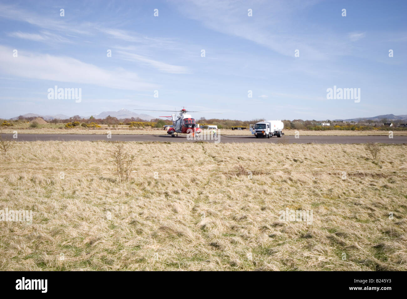 Hélicoptère de sauvetage de la Garde côtière de ravitaillement Banque D'Images
