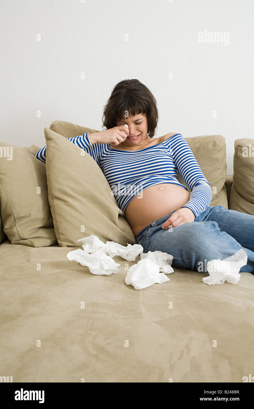 Femme enceinte de pleurer Photo Stock Alamy