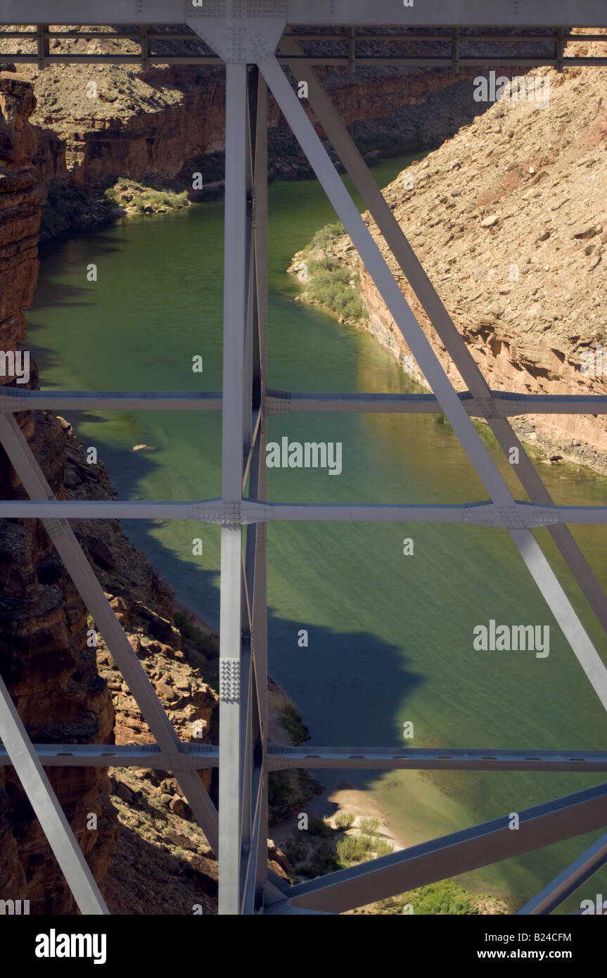 Détail de Navajo Bridge la structure sur la rivière Colorado près de Lee s'Arizona Ferry en Canyon Grand Canyon National Park Banque D'Images