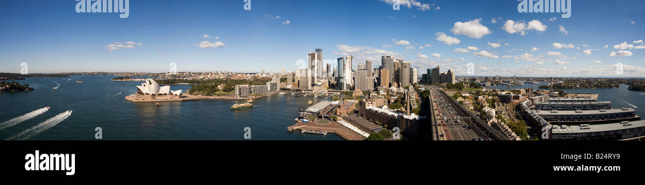 Vue panoramique de la CBD de Sydney à partir du haut de l'Asie du pylône du pont du port de Sydney Banque D'Images