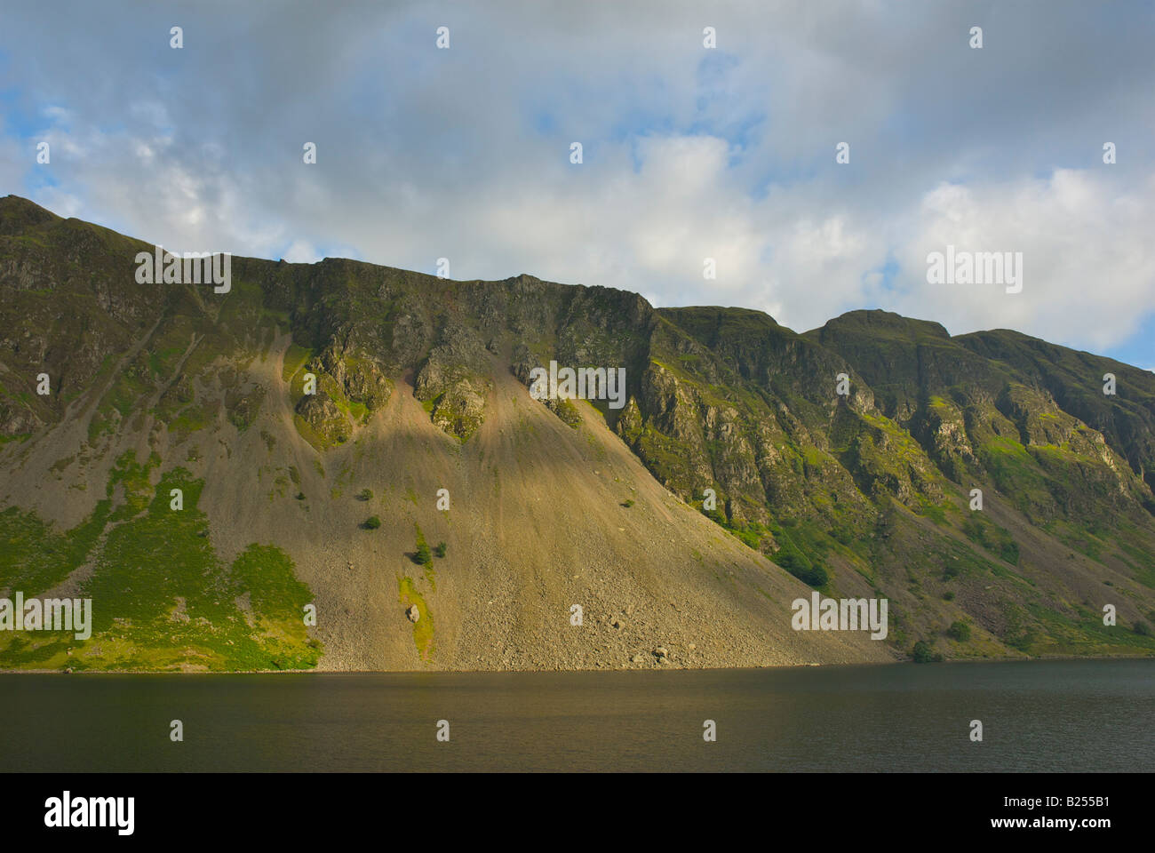 Pierriers au plus profond de l'Angleterre, Wastwater lake, Lake District National Park, West Yorkshire, England UK Banque D'Images