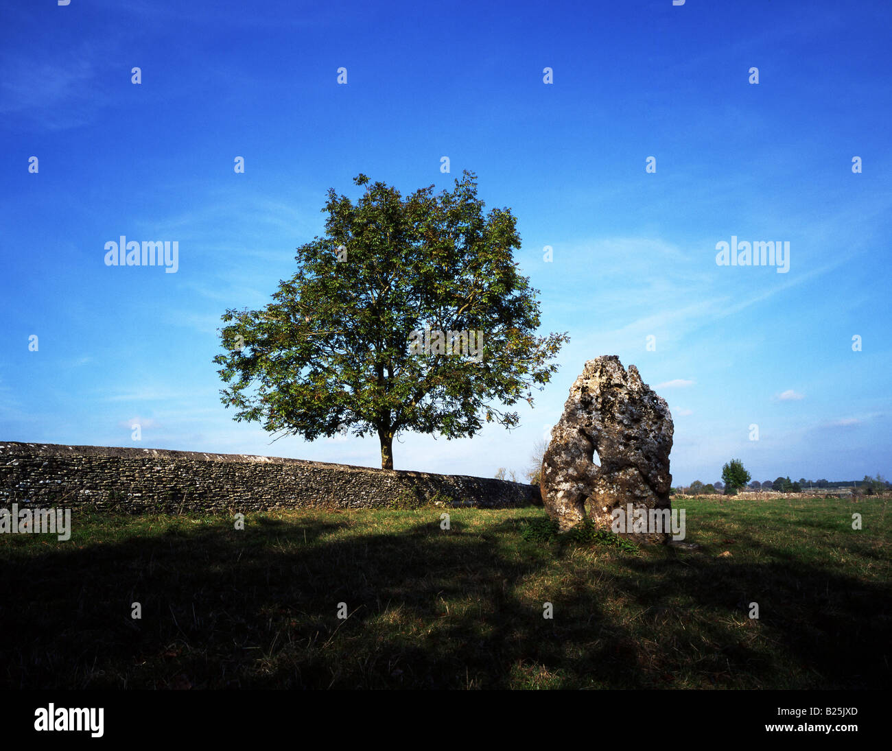 La longue Pierre Avening Banque D'Images