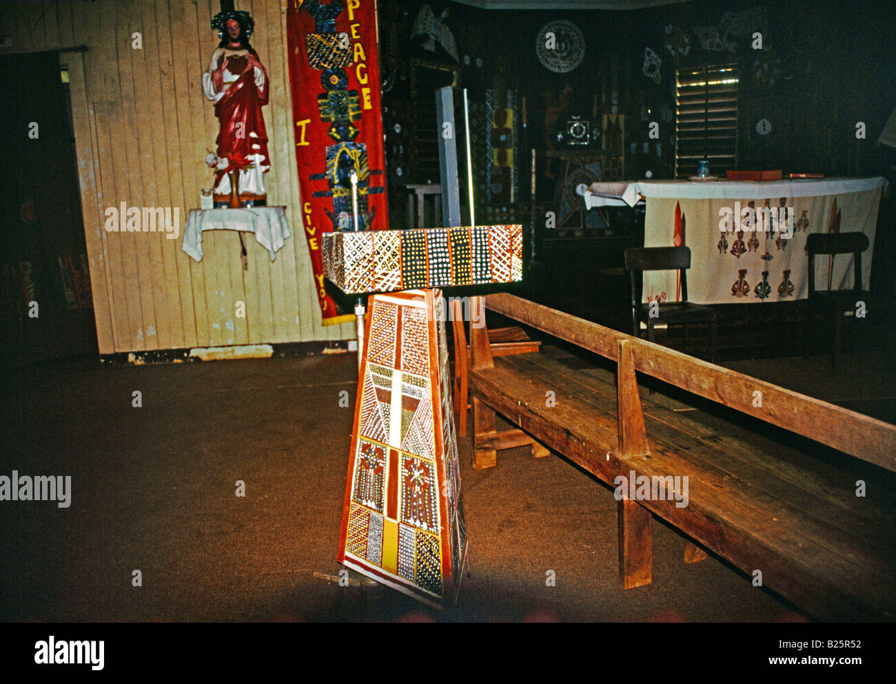 L'île Bathurst Australie Nguiu intérieur Église Catholique autochtone Motifs Tiwi Banque D'Images