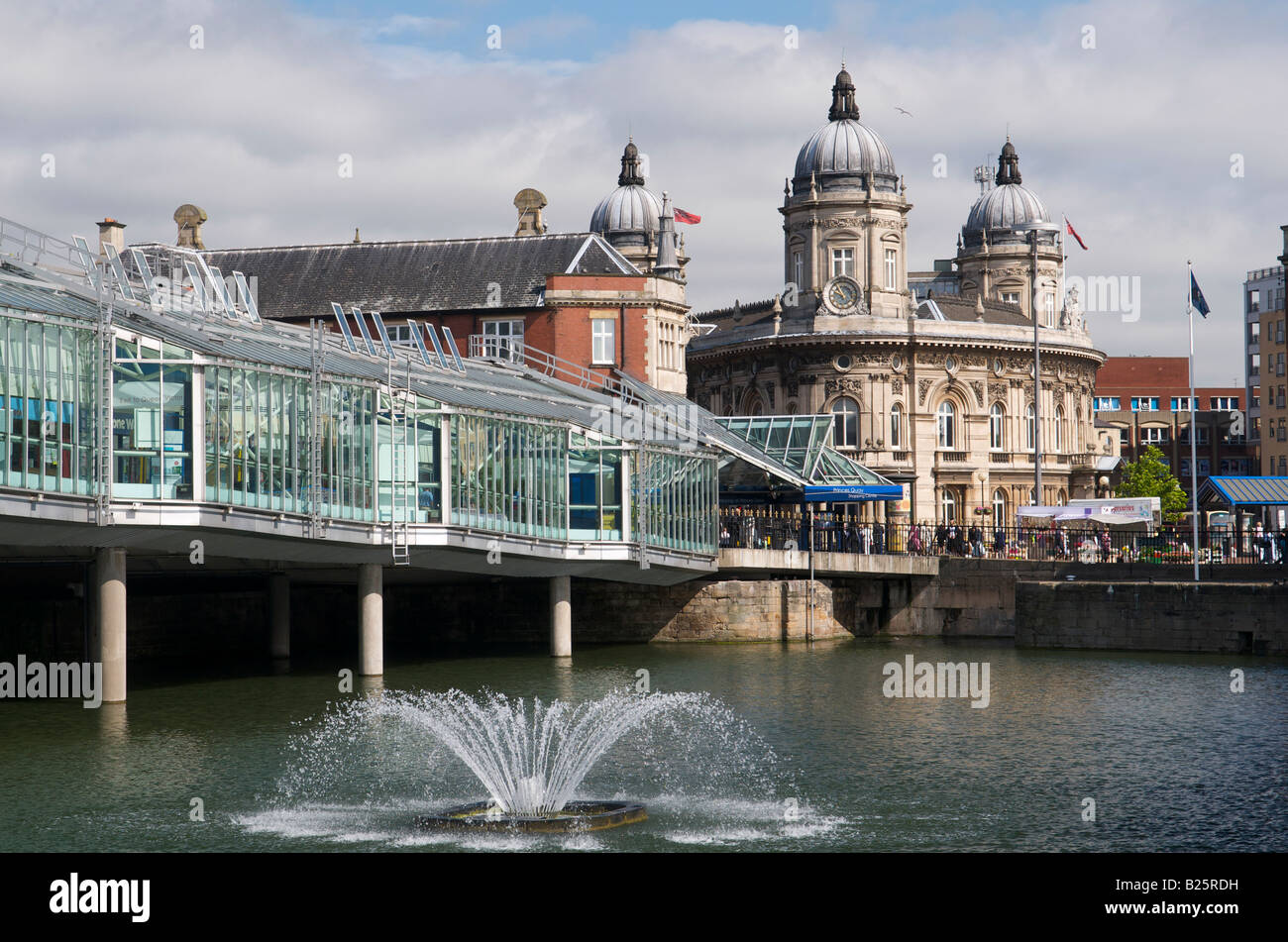 Centre commercial Princess Quay shopping center et l'Hôtel de Ville Kingston Upon Hull Banque D'Images