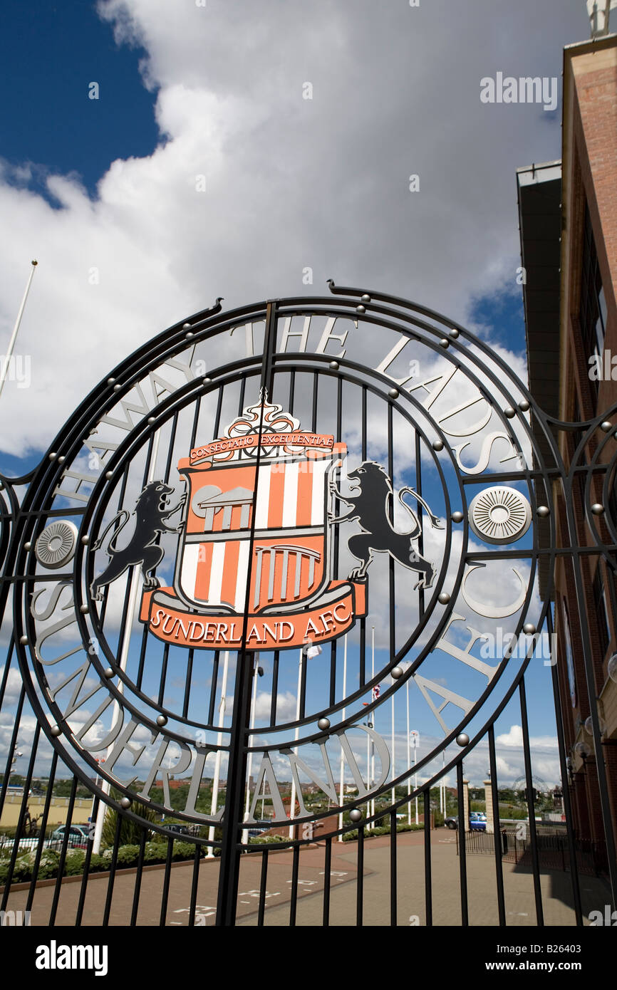 Les portes dans le stade de la lumière, Sunderland Association Football Club est la masse. Banque D'Images