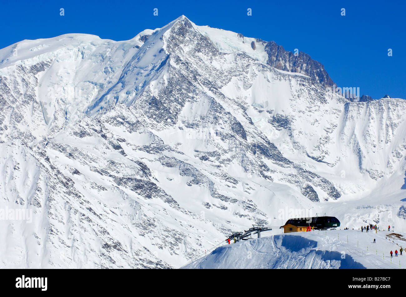 Domaine skiable de Saint Gervais au pied du massif du Mont blanc, St Gervais, haute Savoie, France Banque D'Images