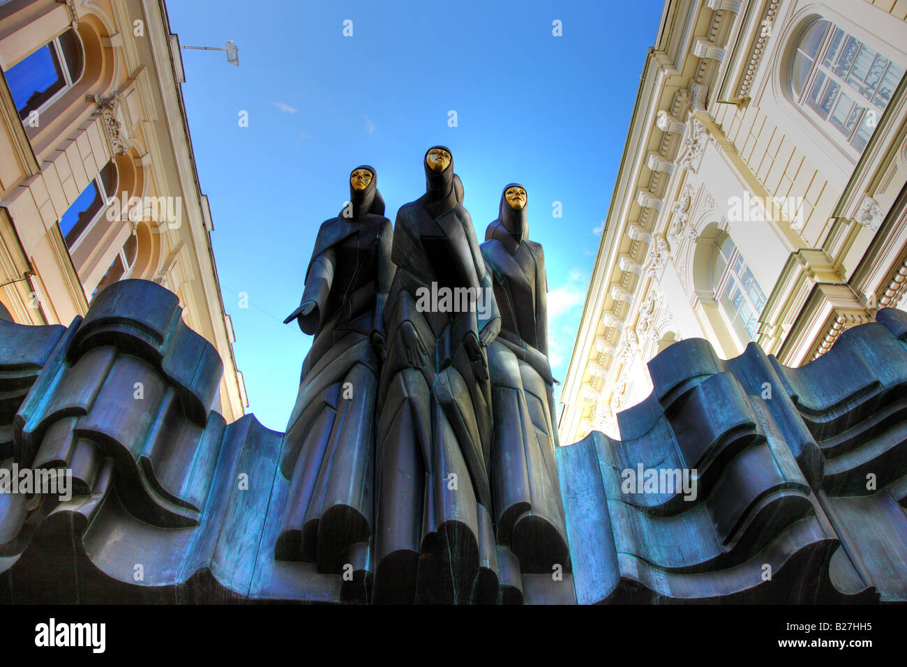 LTU Lituanie Vilnius capitale de la Sculpture de la fête de la Muse 3 au Théâtre National à l'avenue Gedimino Banque D'Images