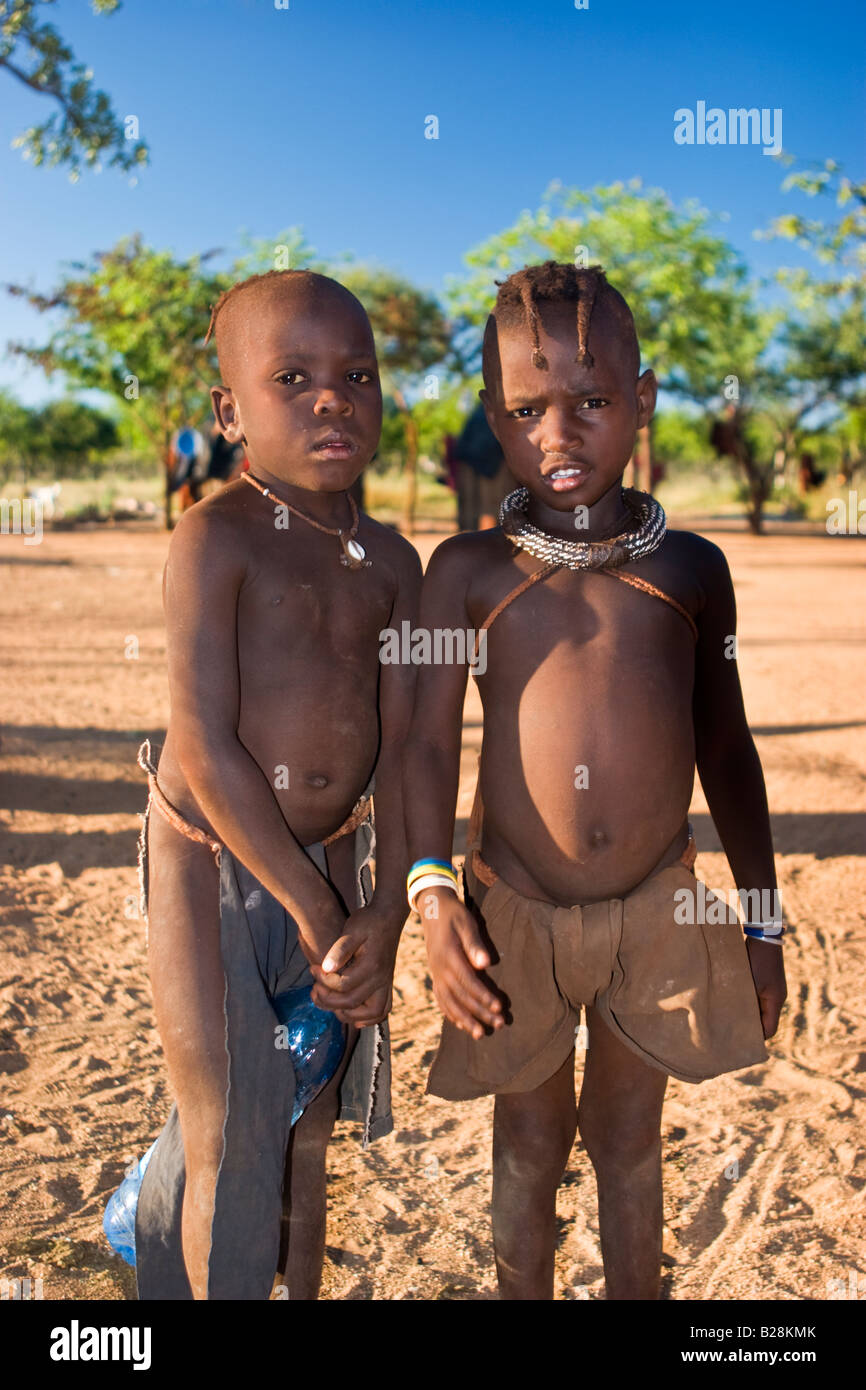 Enfants Himba en Namibie Banque D'Images
