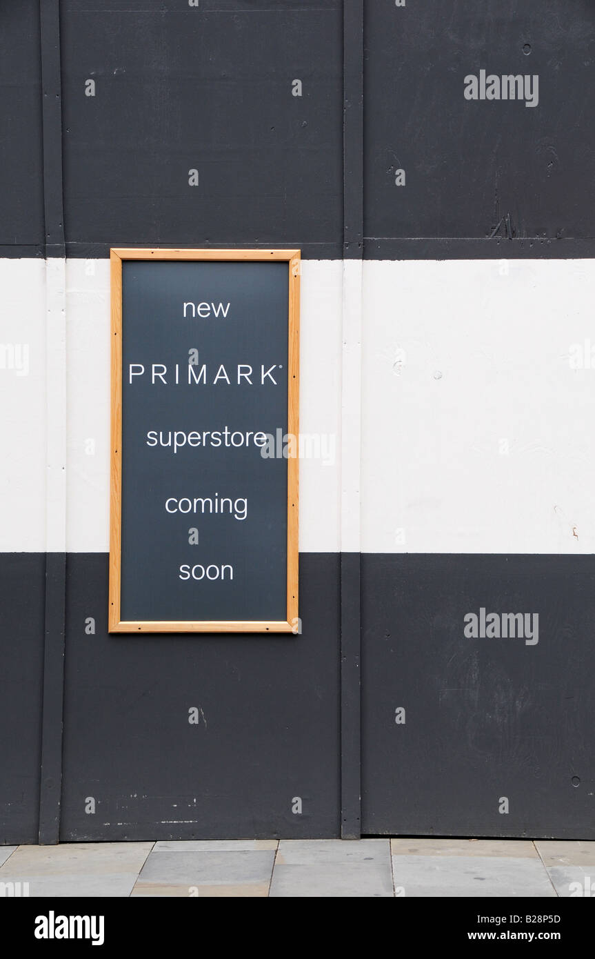 Nouveau Primark store se connecter, UK Banque D'Images